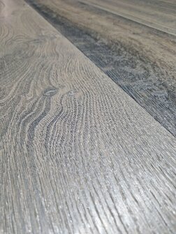 Extra wide Antiqued Oak floor XXL, 260mm wide!