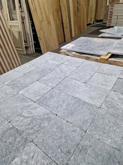 85m2 Bluestone antique 15x15cm