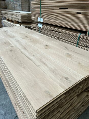 Solid French Oak floorboards XXL 24 cm wide. Unique width!