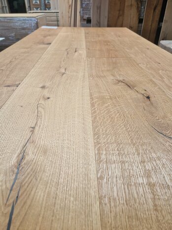 Wide Oak floor, engineered floor 260mm wide brushed & oiled!