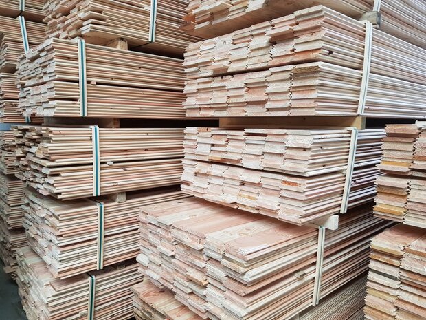 110m2 Douglas Fir floortiles 