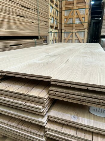 Solid French Oak floorboards XXL 24 cm wide. Unique width!