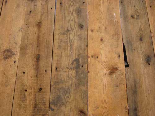 schuintrekken Hen Dubbelzinnig Antiek grenen vloeren, groot assortiment bij Wood and Stones - Specialist  in hout, natuursteen en antieke bouwmaterialen
