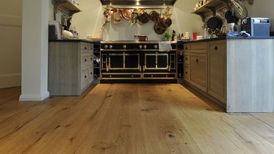 plak Stof Retentie Eiken vloer, extra breed eiken houten vloer - Specialist in hout,  natuursteen en antieke bouwmaterialen